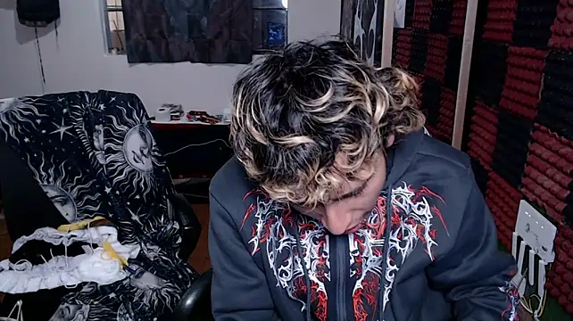 Czat XXX na żywo – Cute_Chrixxx