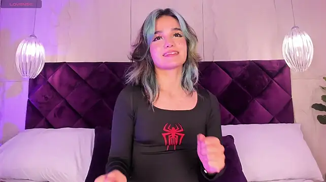 Živý XXX chat KittyLyne_