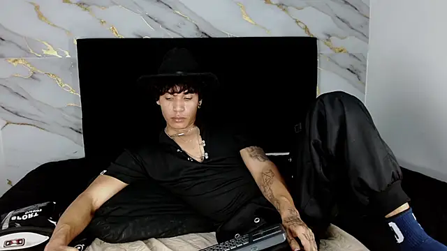 MaximilianRoth – Naživo XXX chat