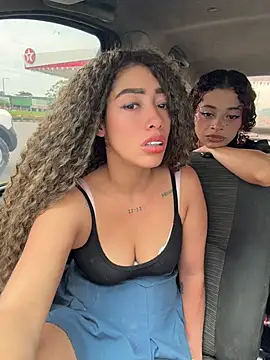 roxyrougee 现场XXX聊天