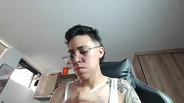 Živý XXX chat Cutie_Shy_