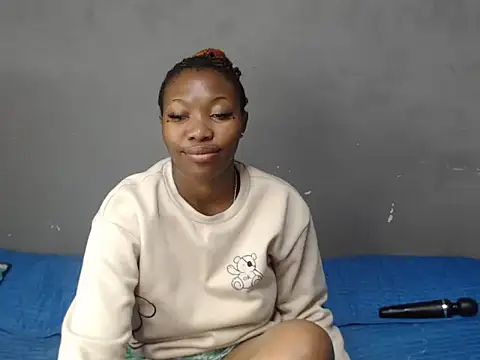 XXX chat uživo modela Sweetkittycandy