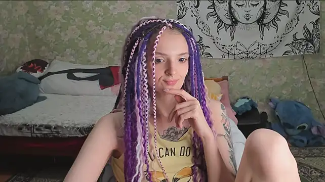Cutie_Adelia Adlı Modelin Canlı XXX Sohbeti