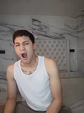 Axel_Romanov live XXX chat