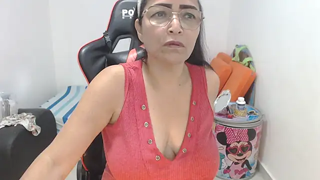 vintoria_1 Adlı Modelin Canlı XXX Sohbeti