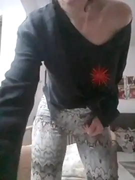 lolafoxie Adlı Modelin Canlı XXX Sohbeti