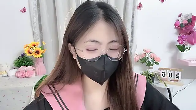 MIJ-Uwuu Adlı Modelin Canlı XXX Sohbeti