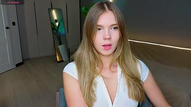 linakorvin Adlı Modelin Canlı XXX Sohbeti