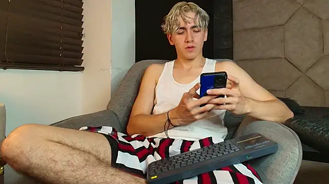 Chat XXX en directo de Tyler_Mcrey