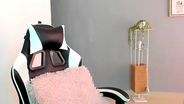 __Emma__11__Lecat_'s Live XXX Chat