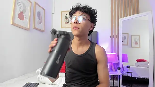 Adams__Bobbyn Live XXX chat