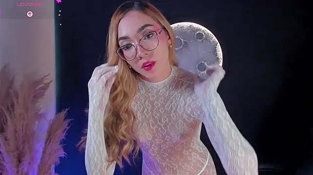 SophieLafont's Live XXX Chat