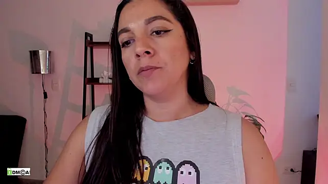 urcute_kitten's Live XXX Chat