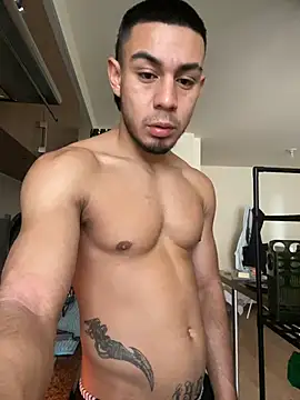 Taylor_DiamondBoy – Naživo XXX chat