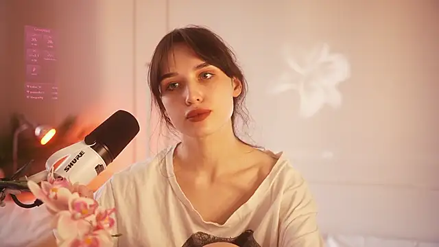 دردشة HoneyJozy الجنسية المباشرة