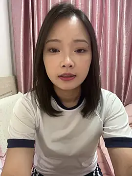BIGBABYYEYE – Live XXX-chat