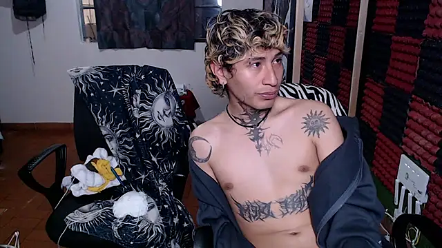 Cute_Chrixxx élő XXX-chatje