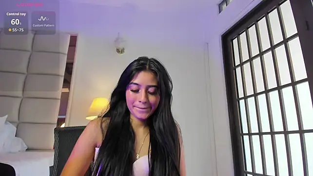 Litte_Holly Chat XXX in diretta