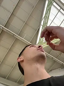 Chat +18 de Thiago_Jones1 ao vivo