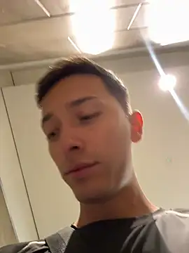 Thiago_Jones1 XXX чат на живо