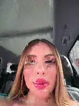 צ'אט XXX בשידור חי של Alirawrz