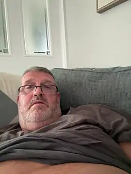 Daddystrokes4u Adlı Modelin Canlı XXX Sohbeti