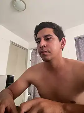 Suavicremoso69 webcam show