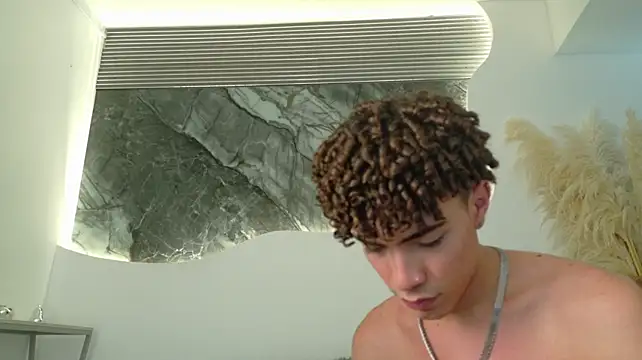 Chat XXX en directo de Monyel_Blake
