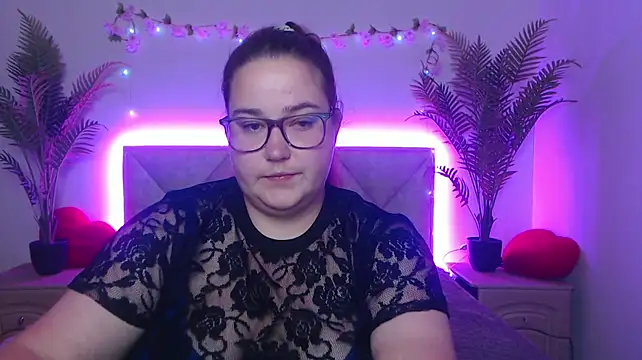 XX_Daniella_XX Adlı Modelin Canlı XXX Sohbeti