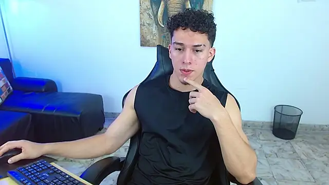 ryan_cum18 라이브 XXX 채팅