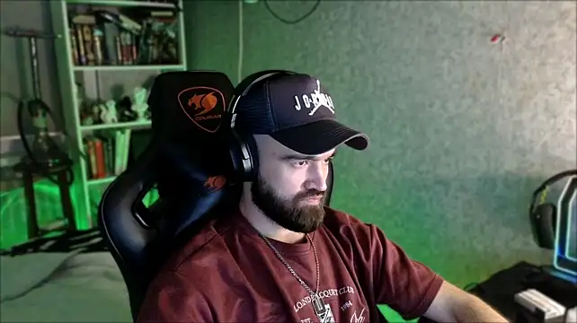 _Serious_Man Chat XXX live