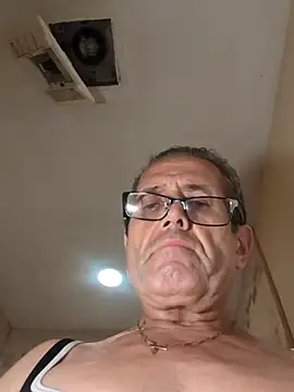 bobby69cock: απευθείας συνομιλία ΧΧΧ