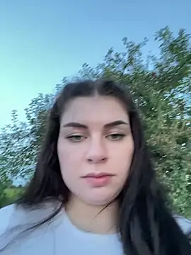 Онлайн чат XXX EllyNora