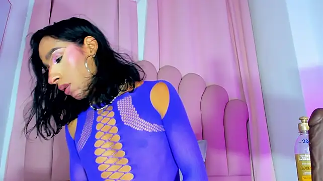Chat +18 de NicoleMadrird ao vivo