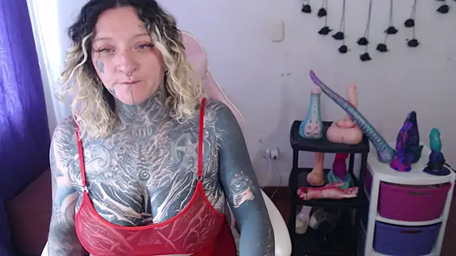 SLOPPYTITSS' Live XXX Chat