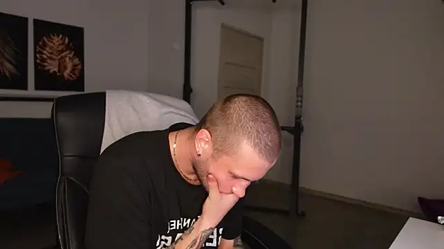 Онлайн чат XXX Igor_Wilde