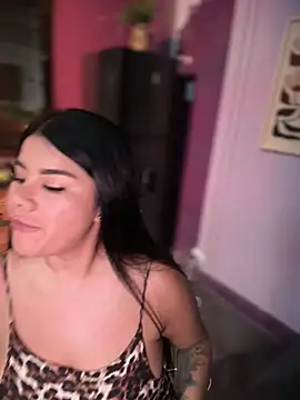 Issane_Peru Chat XXX in diretta
