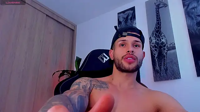 Santos_ramirez1's Live XXX Chat