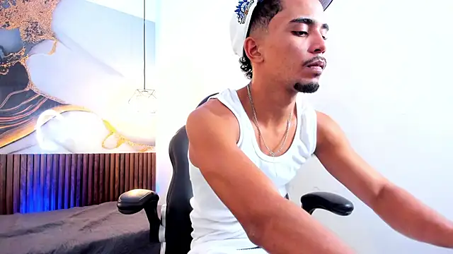 DrakeFoxx Live XXX Chat