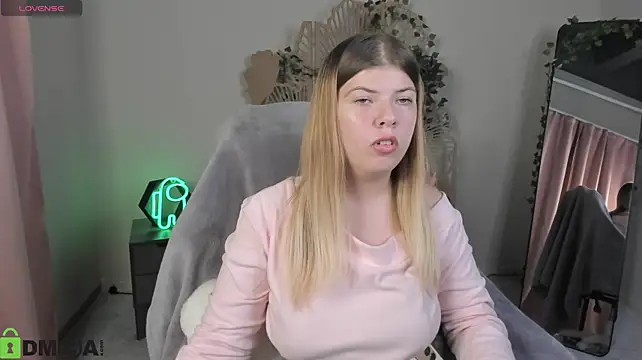 Stefania-sweet élő XXX-chatje
