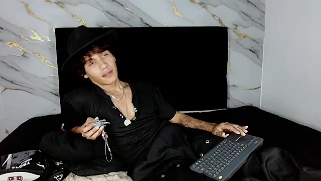 Chat XXX en directo de MaximilianRoth