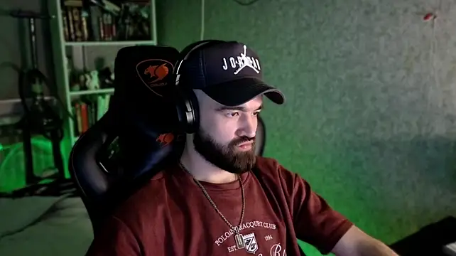 _Serious_Man Chat XXX in diretta