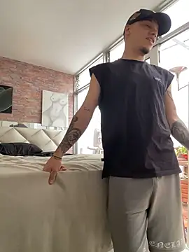 AlphaMasterXxxn Live XXX chat