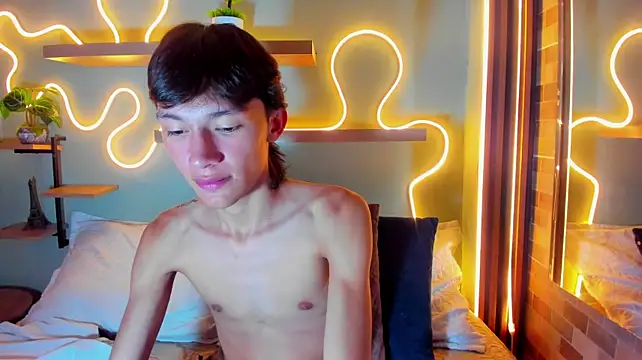 XXX chat uživo modela Alan_Madisson