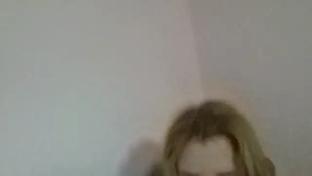 Chat +18 de HornyElena ao vivo