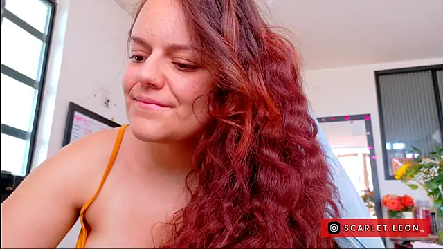 XXX chat uživo modela Scarletleon77