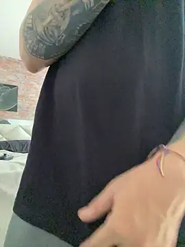 Chat +18 de AlphaMasterXxx ao vivo