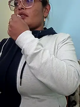 Hanna-Hott Adlı Modelin Canlı XXX Sohbeti
