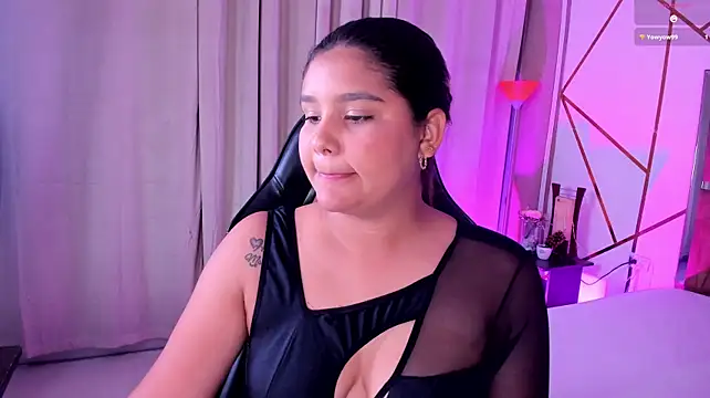 Chat XXX en directo de ZoeFerdi_