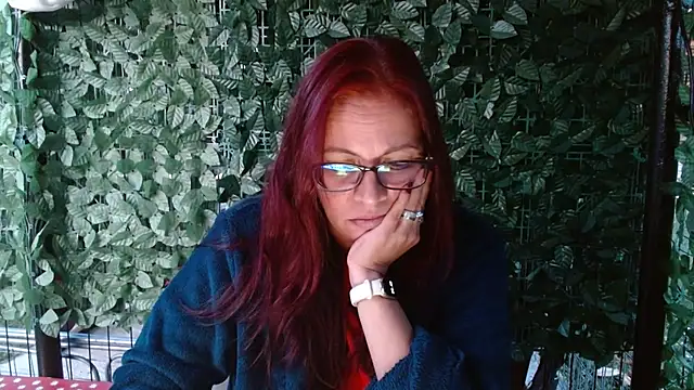 LadyHellene Adlı Modelin Canlı XXX Sohbeti